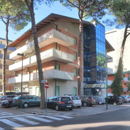 Elena Apartment Lignano Sabbiadoro Luaran gambar