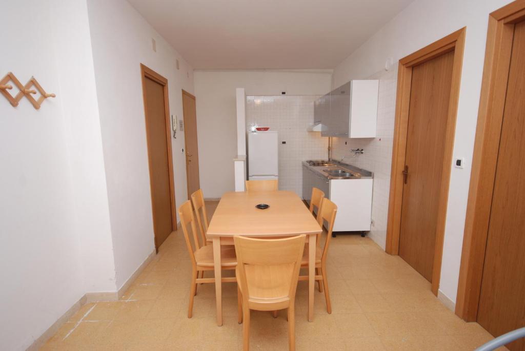 Elena Apartment Lignano Sabbiadoro Bilik gambar